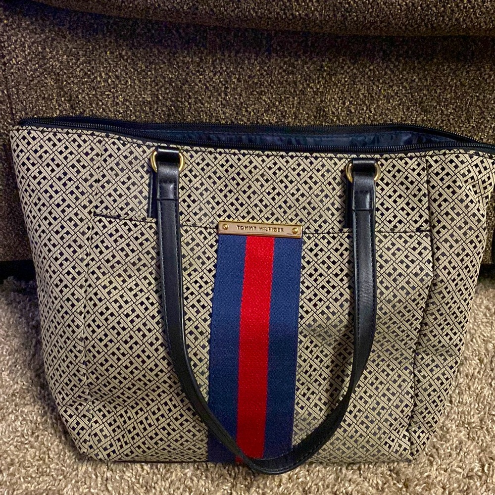 Tommy Hilfiger bag